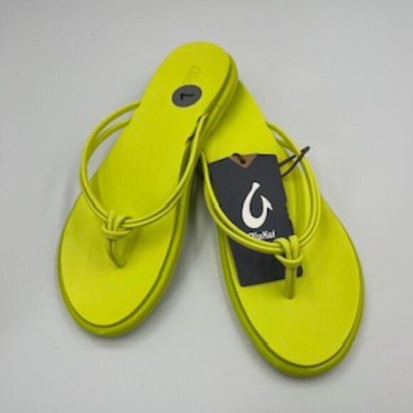 NEW Olukai AKA Citron Sandals Slip On Thongs‎ Women’s Size 6 NWT - Picture 2 of 11